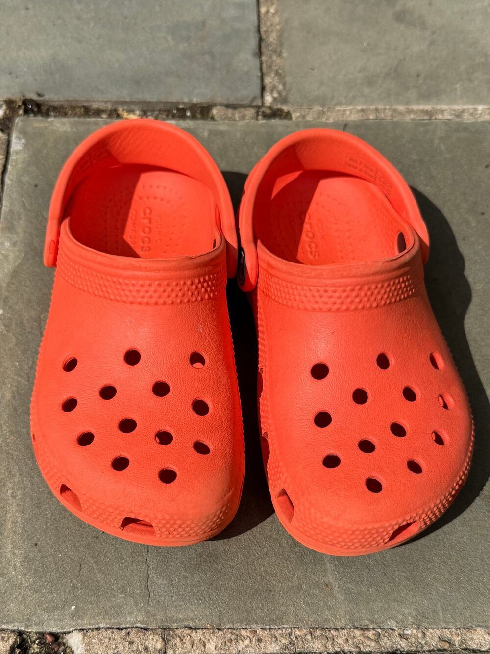 Crocs Classic Clog — Coral / Flame